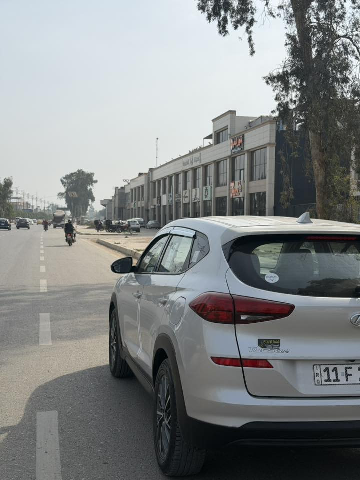 يا الله السلام عليكم من رخصه الادمن المحترم هونداي توكسان 2019 رقم بغداد تحويل مباشر بيه صبغ بس البنيد 
شاشه 
كامره 
ويل خليجي 
رادار 
مكينه 2000 جي دي اي 
ماشيه 90 الف 
السعر145قفل قفل قفل  
العنوان ديالى تقاطع القدس 
***********
