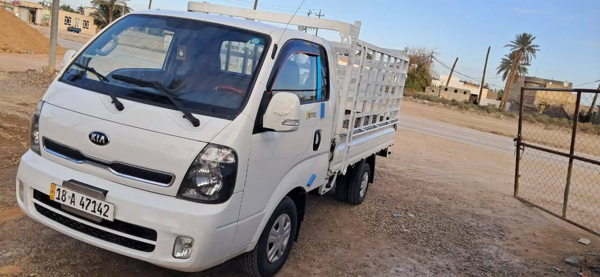 سلام عليكم كيا لبيع موديل ١٨ رقم بابل انكليزي بسمي تحويل مباشر مكفوله ملاحظه المحجر مو وياها 
رقم الهاتف ***********
