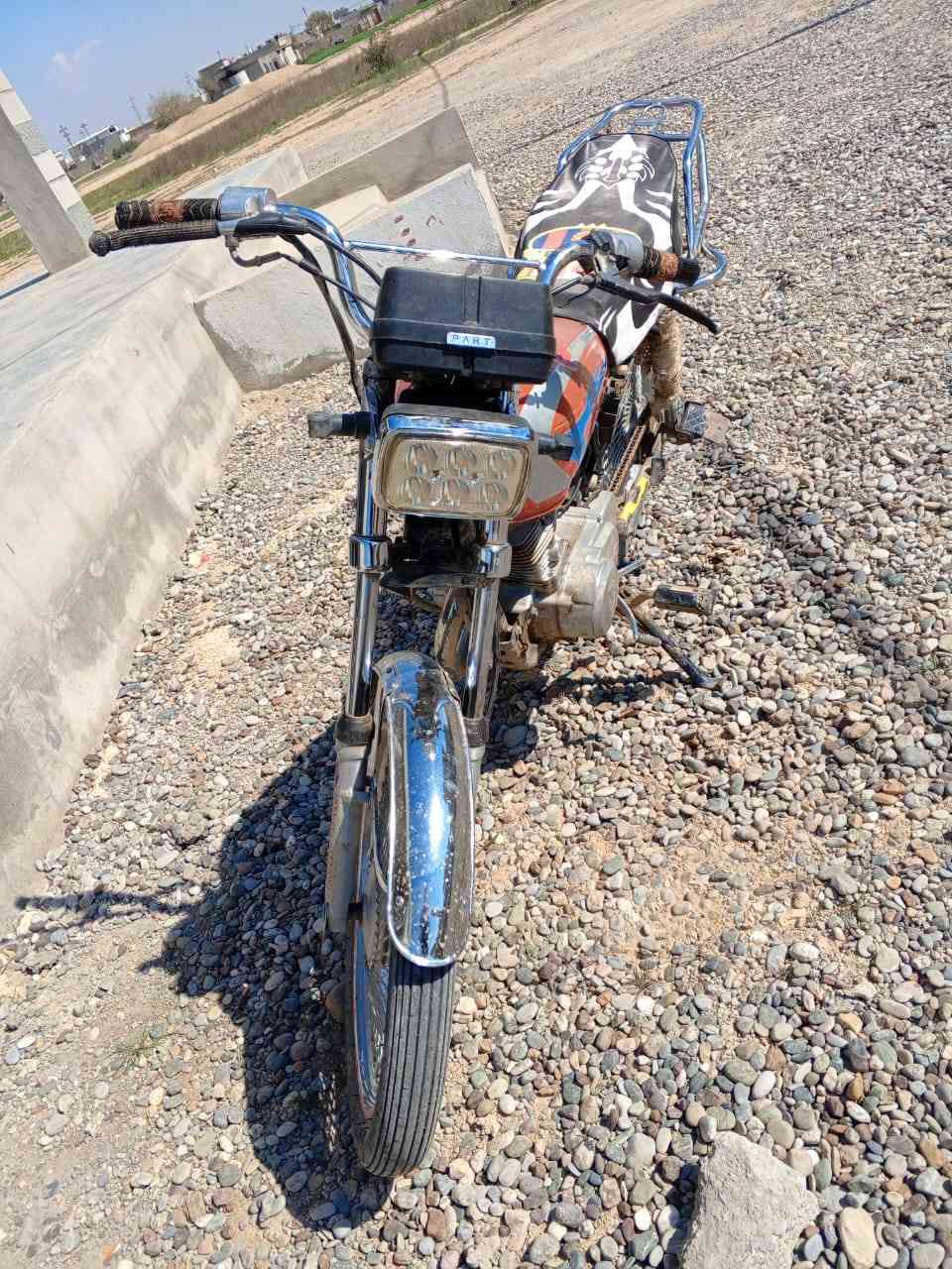 السلام عليكم....
 موطور 4 گير للبيع ...
تفاصيل اكثر اتصل ***********
