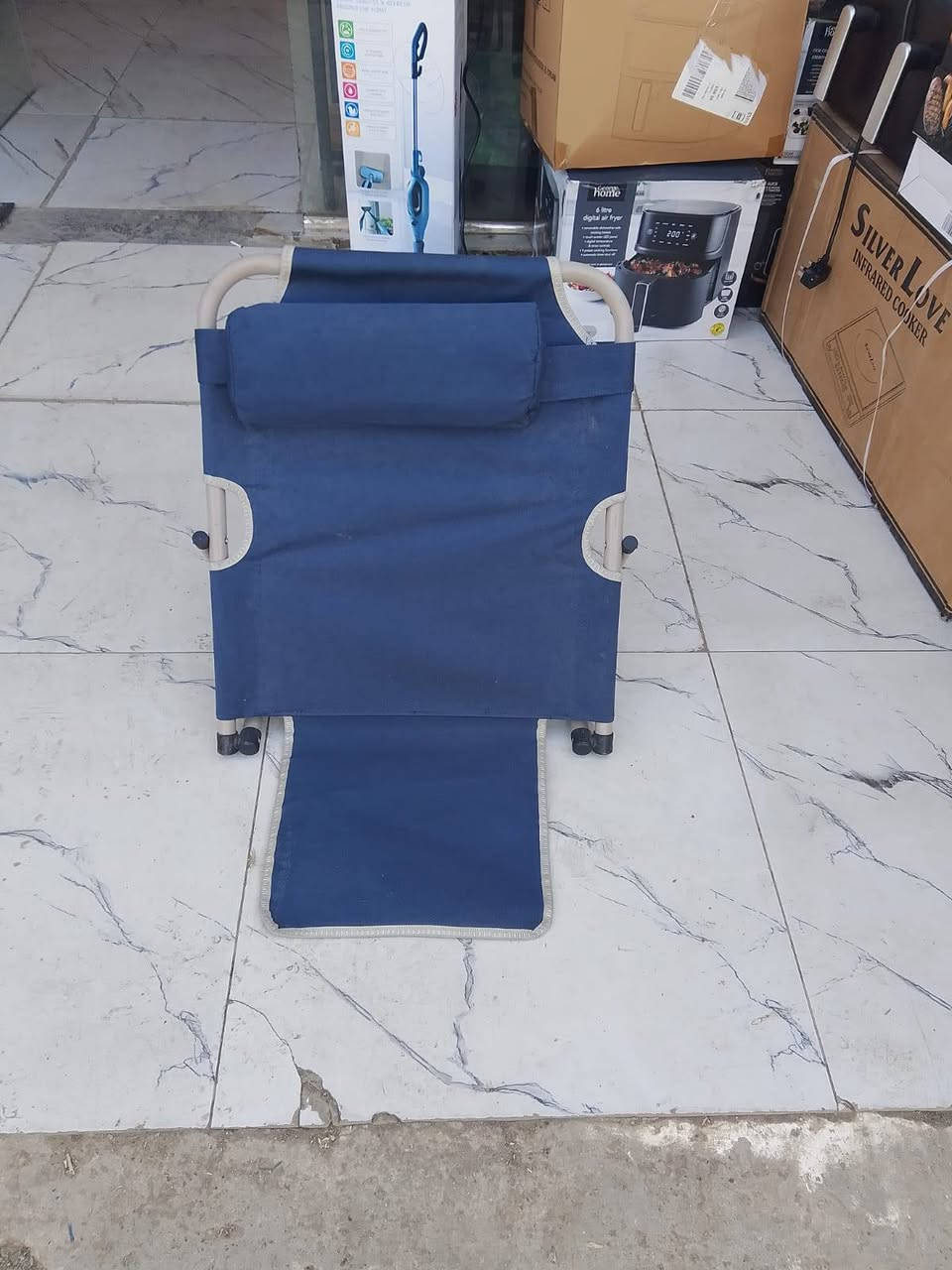 بلاش البلاش اغراض امزون باسعار جدا مناسبة الاستفسار عن الغراض على الرقم ***********  وات ساب متوفر
