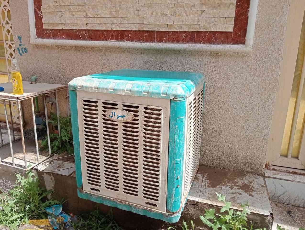 السلام عليكم مبرده للبيع حجم جبير نظام شلال المبرده نظيفه للبيع 80 وبيها مجال العنوان كربلاء شارع ابو طالب رقم الهاتف ***********
