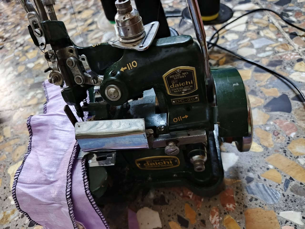 السلام عليكم ورحمة الله وبركاته مكينه أوفر هندي نضيفه جدا للبيع السعر ٨٥ الف


**إذا كنت صاحب هذا الإعلان وتريد حذفه لأي سبب، رجاءا أرسل رسالة إلى الدعم الفني**