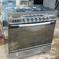 طباخ يونيفرسال • ٥ شعلات • ٨٠×٦٠ سم