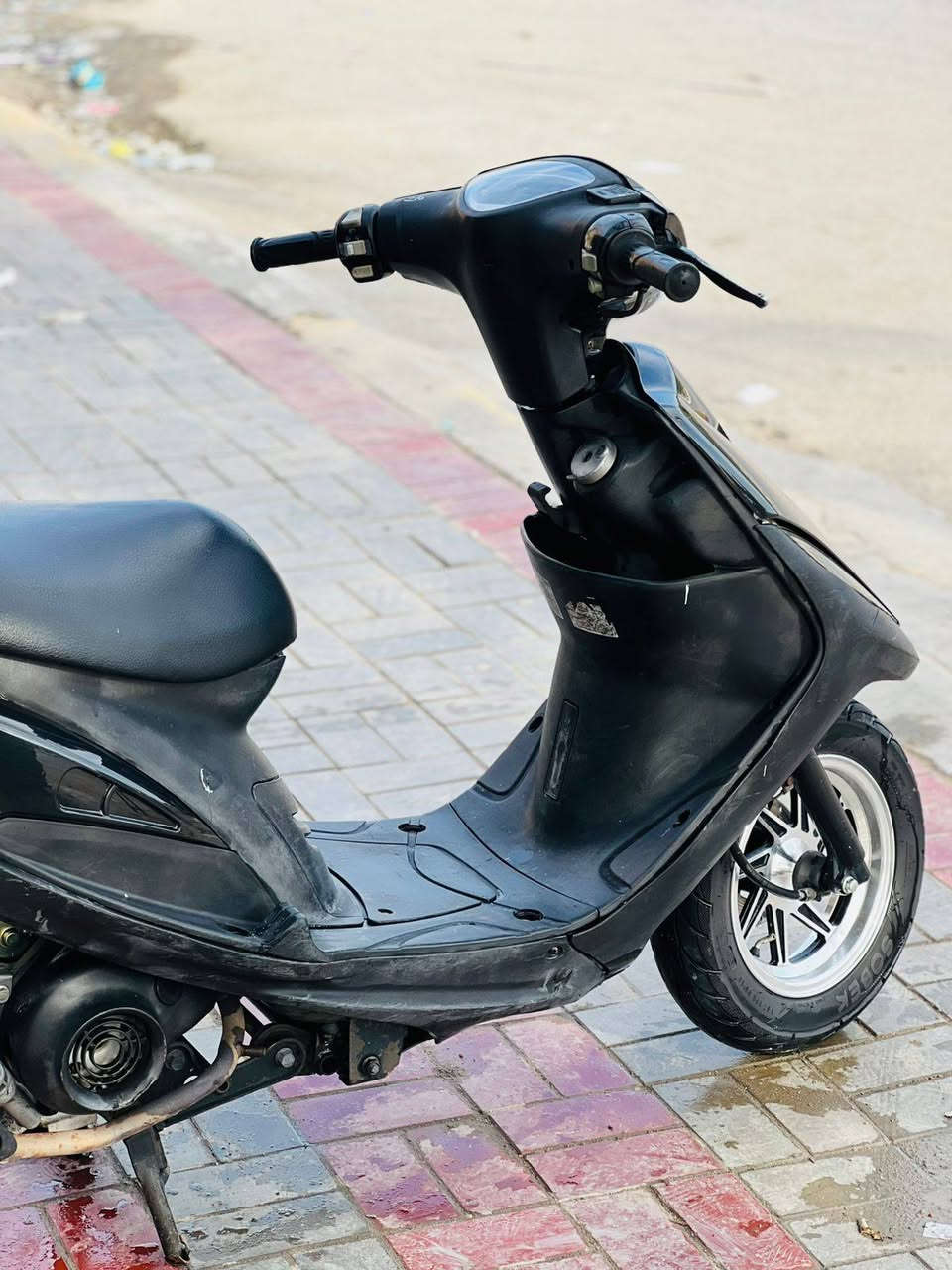 سلام عليكم دراجه ماكس عدله للبيع
دراجه كفاله عامه اي نقص مابيه 
برغي مامفتوح ببه صارله 4 اشهر طاله 
الكفرات الصليه موجوده لون ازرك + الوياله الصليه همات +صالنصه رياضي الشراي يتفضل سعر مناسب كلش
***********
متواجد واتساب 
العنوان كربلاء الحر قرب مستشفى التركي
