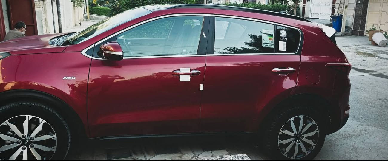 🚗 للبيع كيا سبورتاج 2019
🌍 المدينة - بغداد –  حي اور
 🛣️  المسافة المقطوعة    -   87 الف ميل
✅ المواصفات 
كيا سبورتج 2019 — فول مواصفات 🇺🇸
نظيفة جدا — وارد أمريكي 🔥
📅 الموديل:  2019
⚙️ المحرك: 2400 سي سي — 4 سلندر
📏 الممشى: 83 ألف ميل
🌍 الوارد: أمريكي
🧾 الضرر: بنيد تبديل 
🛞 الويل: 18 إنچ
٠ بانوراما
• بصمة تشغيل ودخول ذكي
٠ مري جانبية كهربائية
• شاشة وسطية + كاميرا خلفية
• مثبت سرعة
• سيستم مانع انزلاق و ABS
• حساسات خلفية
• ستيرن مالتي تحكم كامل
• إنارات LED نهارية
٠ منظومة زنون
• تبريد وتدفئة ممتازة
• نظام بلوتوث + USB
• تحكم بالمرايا كهربائي
٠ السعر 170 وبيه مجال للشراي
***********
