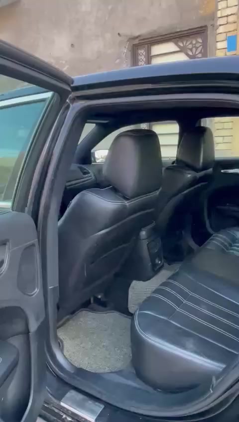 سلام وعليكم سياره اوباما S موديل 2014 كصه قماره ادوات ادوات
متاومه ارقام شمالي شغل درجه اولئ 
 سياره جديدة معنه الكلمه
فول مواصفات S كلها مختمه كفاله كير مكينه حداديه  تبريد وتخم تاير كفاله  سرقه انتربول عشائر حساسات كهربائيات كلها شغاله كير طياره ٨ نمر  تدفئه تبريد كشنات سياره خير من الله جاهزه مجهزه تجي وتصعد    مكاني البصره قبله سعرها سياره 65 بيها مجال لطيبين ***********
