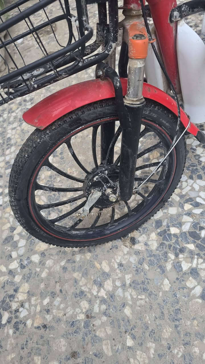 سلام عليكم
باسكل شحن حجم 20 للبيع
مع بصمه وكارت وسويج دبل احتياط
السرعه99
اضائه LED جانبيه 
لايت عالي ناصي
بك لايت+بريك شغال
سماعه بلوتوث ضمن الشاشه
هورن شغال+اشاره شغال
جهاز انذار سرقه
ملف500W
عقل500W
تاير خلفي جوبلس والامامي جوب
باسكل كامل ما تذب عليه شي بي فقط البريك الامامي اليده مال البريك مكسوره وهاي ما تأثر ابد

البطاريات 4 نظيفات وقويات بس وحده تعبانه يعني 3 دفع قوي جدا والرابعه مساعده

مكانه بابل الحله
السعر #230 الف بي مجال بسيط 

للأستفسار (***********) متوفر واتساب
