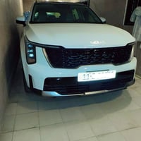 للبيع كيا سورينتو 2025 ضمان الشركة الدولية، زيرو ماشية 6000 كم فقط، 6 ...