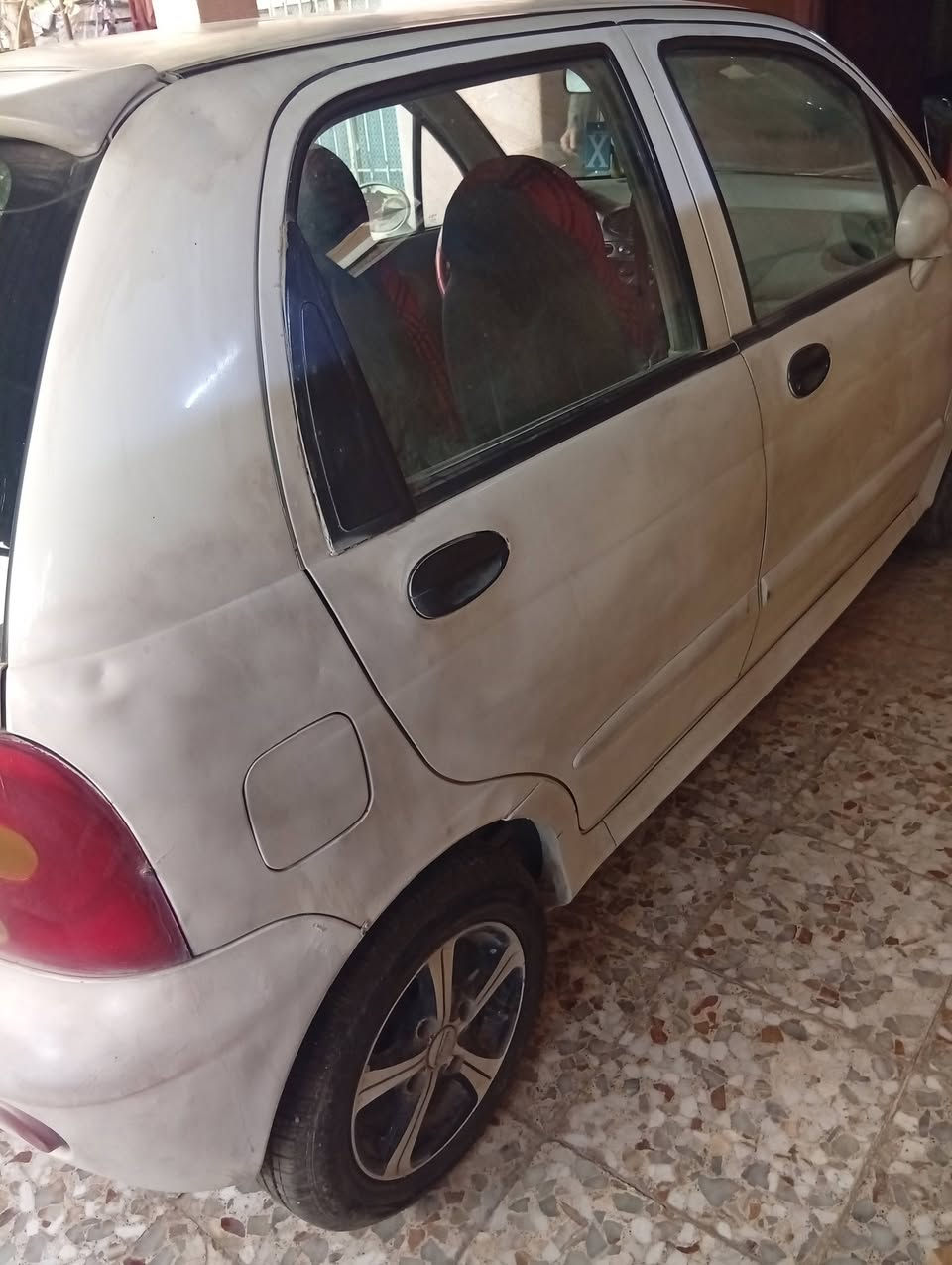 كيو كيو 2008 كير عادي
كير محرك كهربائيات نظيفه وشغالة 
داخل نظيف بدون ضربة السيارة باسمي
السعر 21 ورقة 
***********
