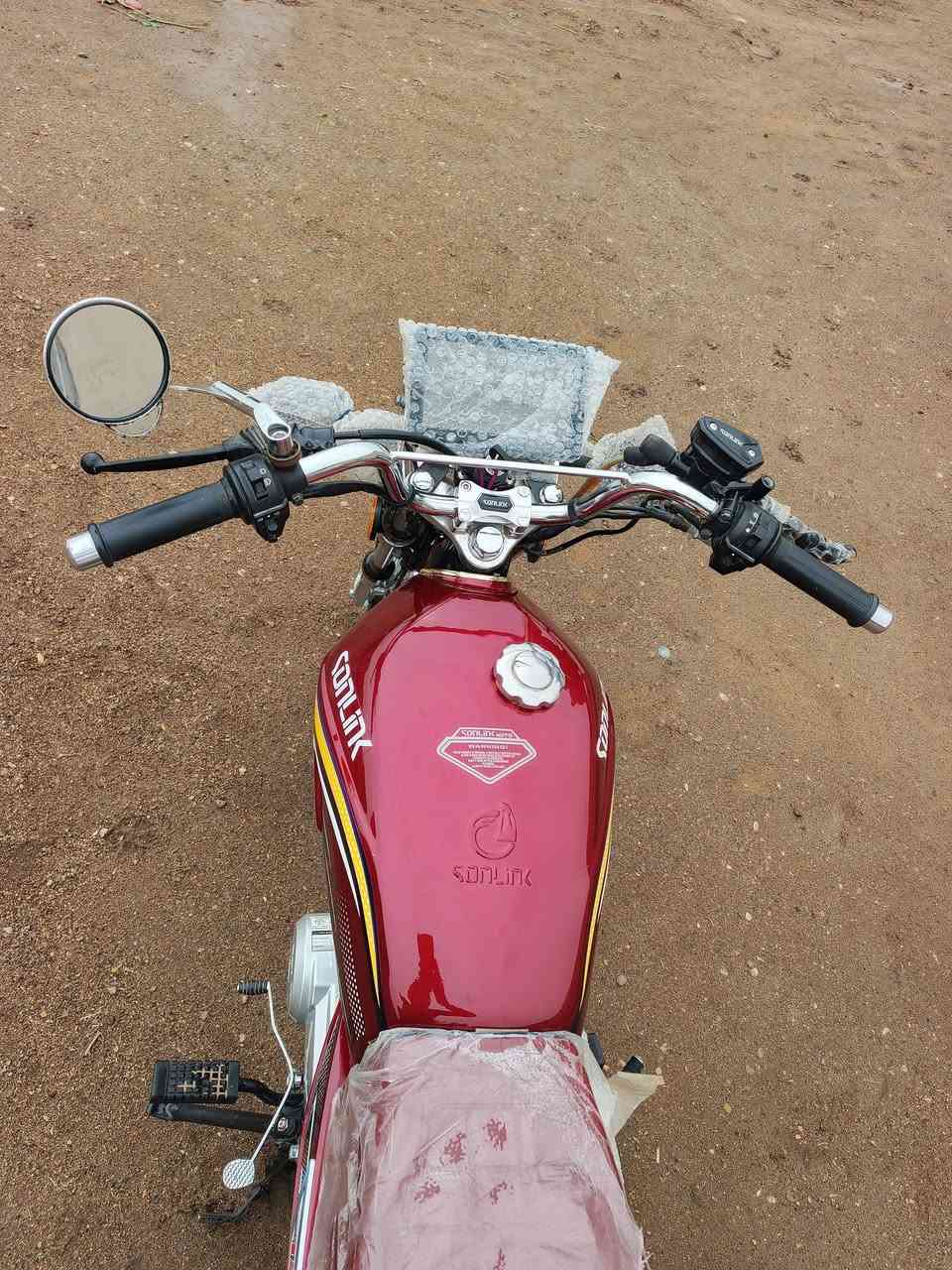 سلام عليكم شباب البيع دراجه تايكر موديل 2025 وراق كارتونيه مكفولة كفاله عامه وضع شركة ماعدة الدشبول طافي دراجه انضف من الصورة فول نضافه مكان واسط عزيزيه سعر 775 وبيها مجال رقم ***********
