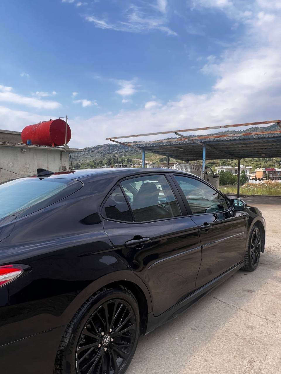 Toyota  camrry   SE   2020   /٦٩ مایل رۆشتوە  تەنها سندۆق سبۆقە دوو  بست ساردە کوت  بی  داخلی بی ئیرباگ   رەقەم شانسیم دانەوە . 
*********** سوران, أربيل
