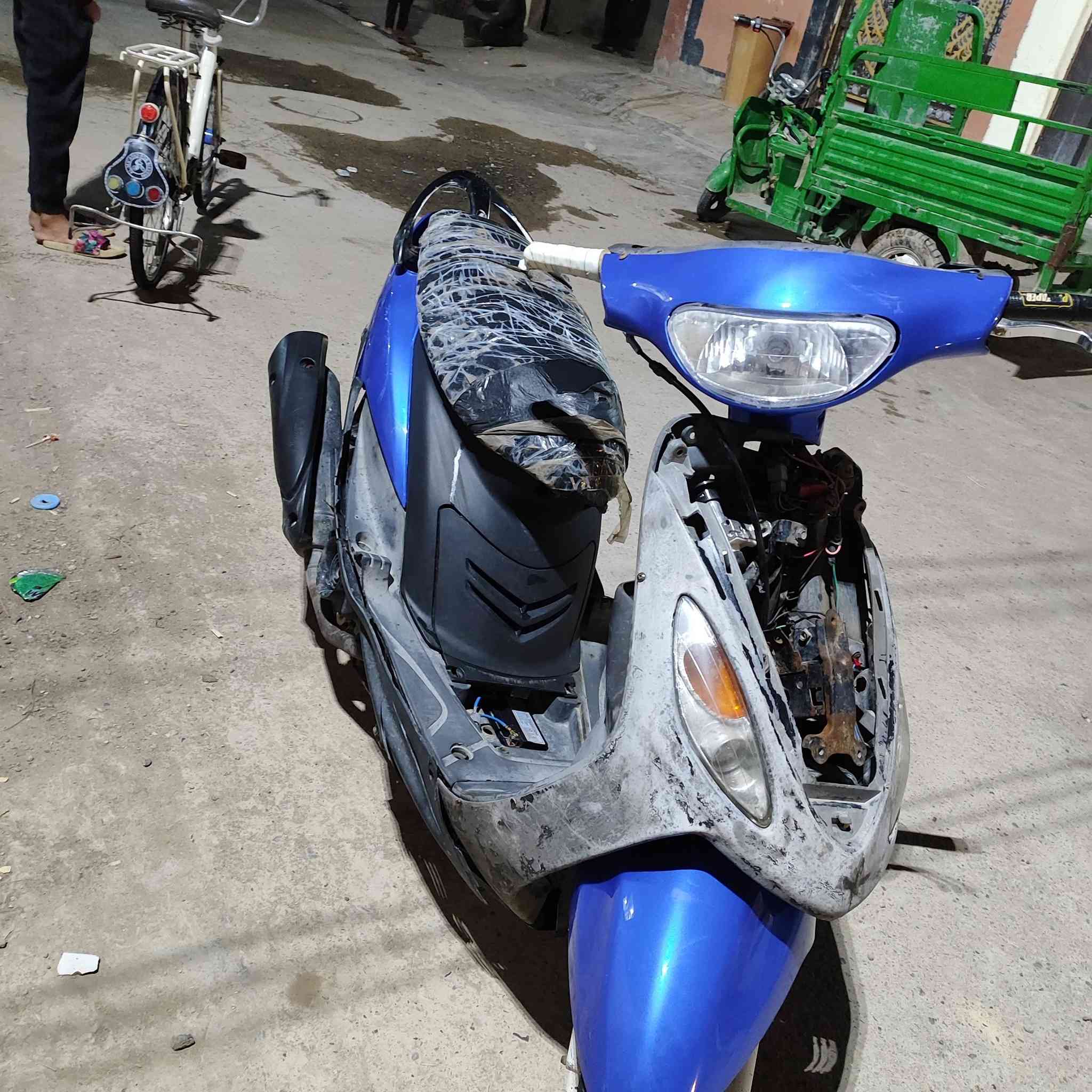 سلام عليكم...؟
دراجه ماكس منغولي للبيع السعر 350او بيه مجال المكان ديالئ بعقوبه المفرك هاذه رقمي ***********اي استفسار اتصال او تدلل
