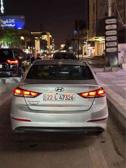 السلام عليكم للبيع النترا ٢٠١٧ السعر ١١٠
نص فول شاشة جبيرة ابل كار بلي تحكمات ستيرن
مكينة الفين دوش كير ايتي
وارد امريكي جاملغ وبنيد وبيها بابين كلير من امريكا وباب السايق بالعراق
ماشية ١٠٨ رقم اربيل رقم سنوية هزة جديد 
تحويل وكالة موجود باسم عربي مو باسم شركة يعني تحويل بلاش 
المكان بغداد الكرادة *********** بغداد
