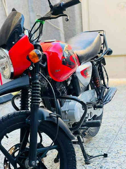 يا الله.سلام عليكم بوكسر البيع كفاله عامه الدراجه مال 
موضف مامشتغله دلفري كلش نضيفه ماشيه 19الف حقيقي تحويل.وبيه مجال بسيط الطيبين مليونيه و300
ثاني يوم بسمك وتدلل موديل 22نازله بل23 مكاني
بغداد الشعب رقمي ***********
