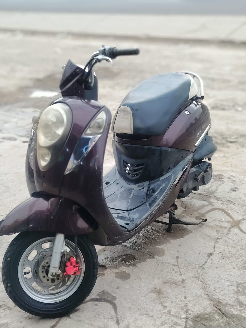 السلام عليكم سيام كلاسيك 120 سرعة طافية كوم حديد الميكنة شغالة فقط كاطعة نار كهربائيات كلهة شغالة دراجة نصبتهة تخبل بس كطعت نار فقطططط سعرهة 200 وبيهة مجال العنوان بغداد سريع حي العامل  *********** واتساب
