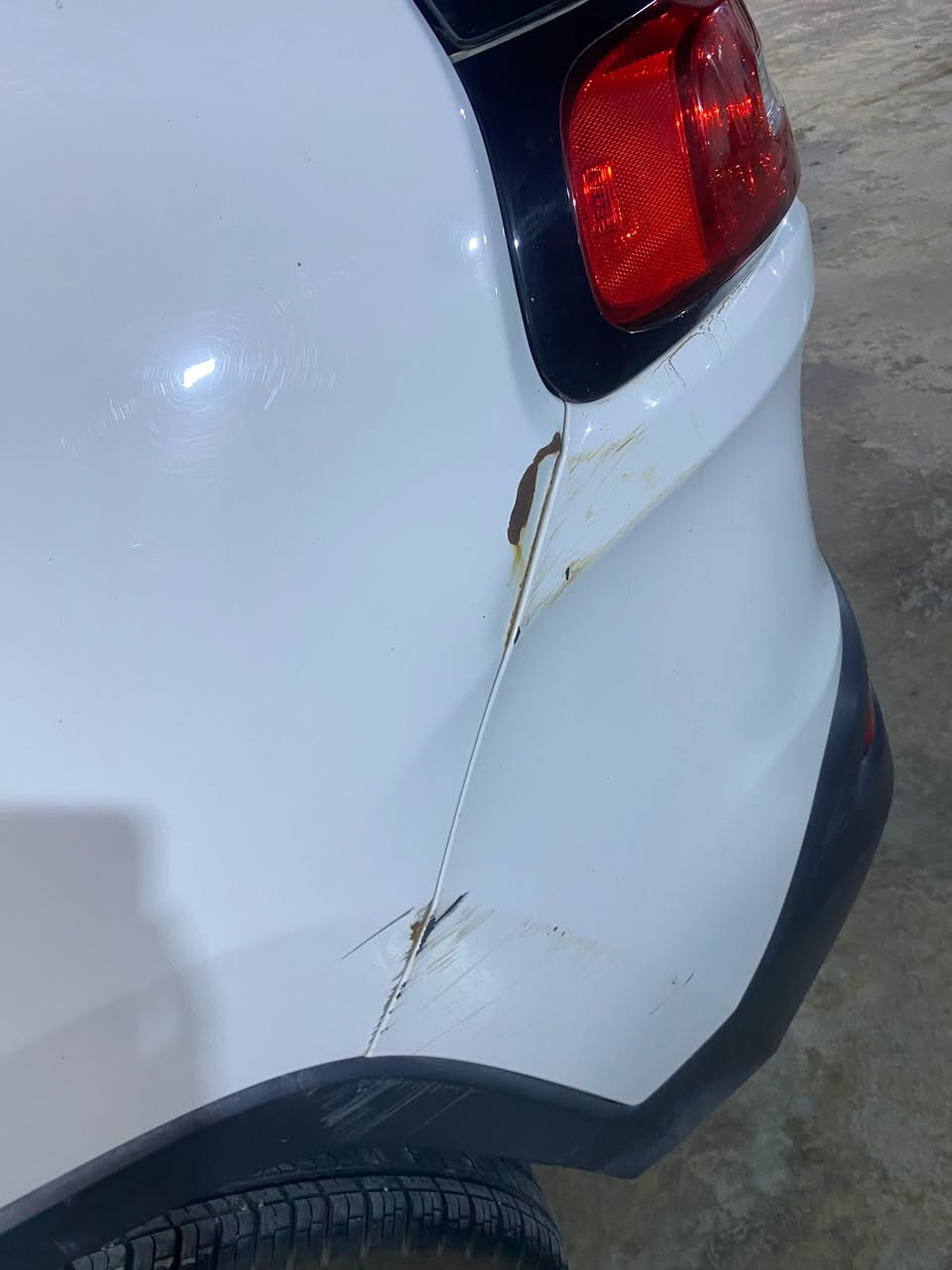 بيع مستعجل كلش جوه سعرها
جيب شيروكي بزون موديل 2018 بدون حادث ايرباك ما طاك تحويل ثاني يوم 
السعر 120 مع المجال 
***********
