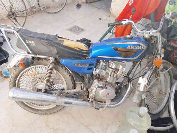 السلام عليكم دراجه اربعه قير للبيع اصوليه اوراق كامله العنوان كوفه حي الصدر الثالثر 400 وبيها مجال ***********
