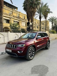 جيب كراند شيروكي  وارد امريكي كلين تايتل  موديل 2018 اصل  ماشيه 80 ماي...