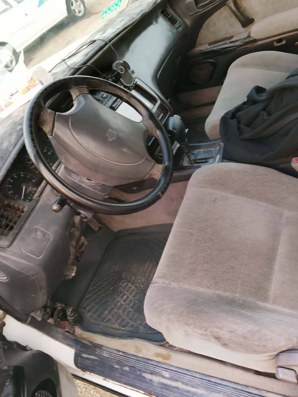 سياره نوع بطه ياباني موديل 1992رقم انبار  كير ومحرك خير من الله سياره جاهزه وحلوه للبيع السعر 55 وبيه مجال المكان بغداد الشعله الرقم للاستفسار ***********
