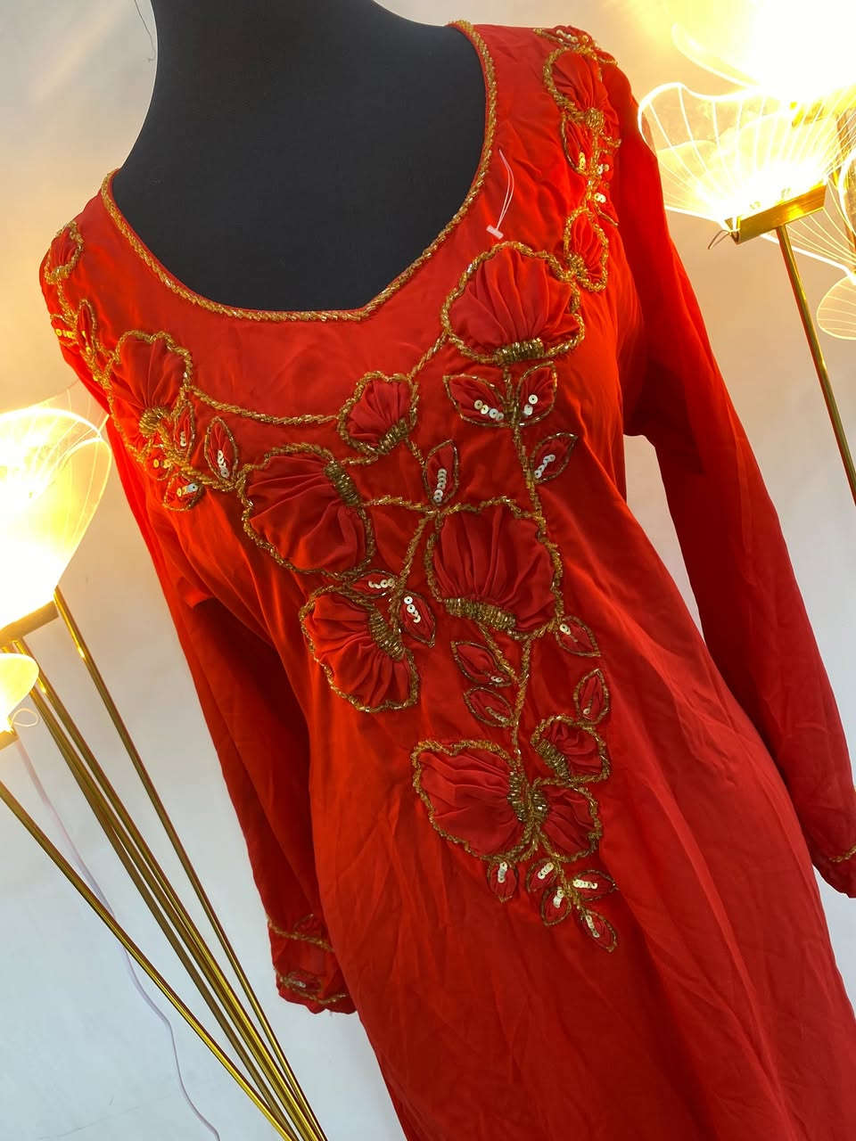 مساء الخير 
بنات عدنا ملابس متنوعه تناسب جميع الاذواق 
ننشر دائما على قناة الوتساب صور الموديل مع القياس و الاسعار

https://whatsapp.com/channel/0029Vb6S85k3rZZgQMmyhb06

+964 771 277 4494


**إذا كنت صاحب هذا الإعلان وتريد حذفه لأي سبب، رجاءا أرسل رسالة إلى الدعم الفني**