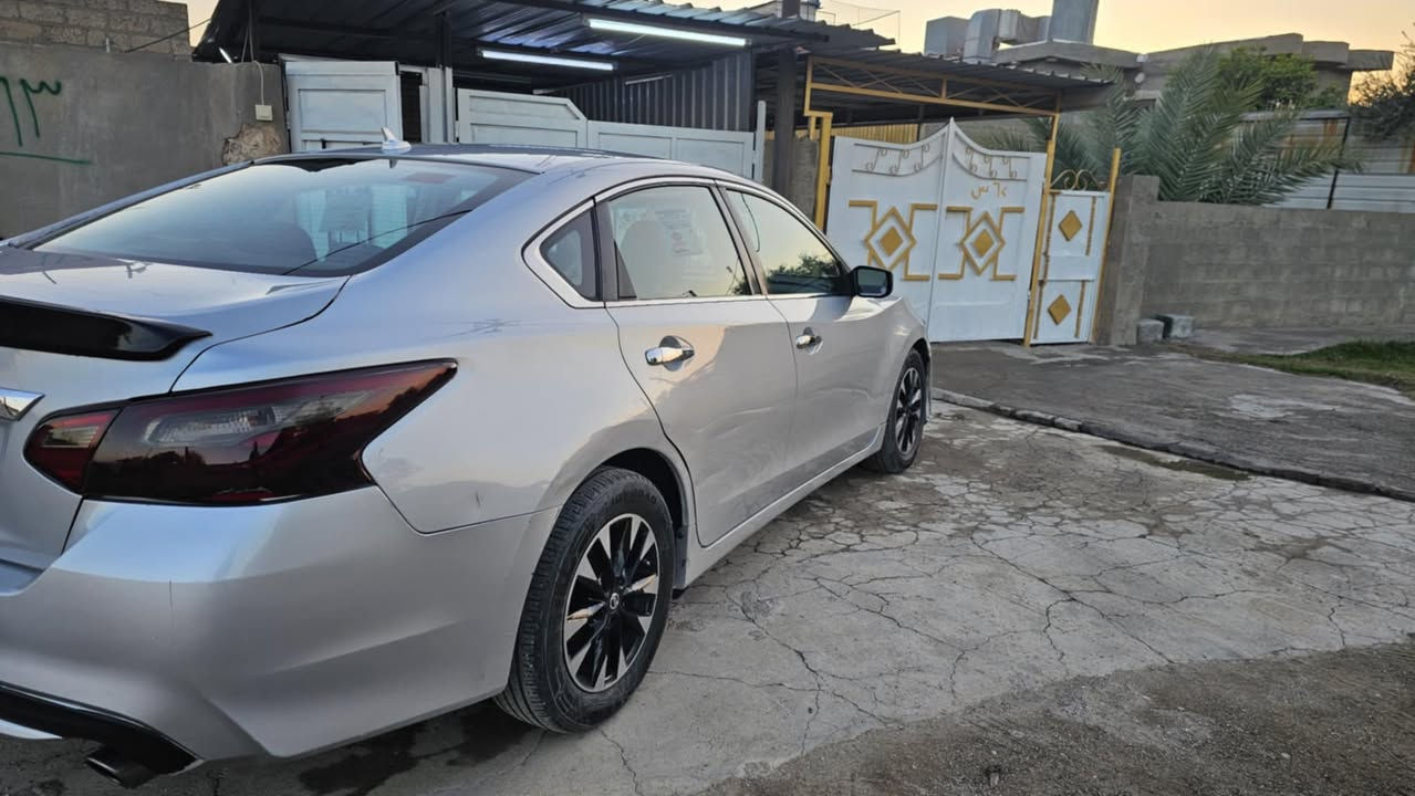 السلام عليكم نيسان اللتيما ٢٠١٦ رقم سليمانيه ب اسمي سنويه لحد ٢٠٣٠ مكينه بالشرط بس تحتاج كير سياره تمشي صار سنه عندي بس بي صوت بالكير اني ابيع كير ضرر قطعتين صبغ جاملغ خلفي وقبق جنطه صور حادث مرفق وسونار بجم كبس بطاريه جديده صدر جديد زوج تاير امامي جديد السعر ٩٨ ورقه بي مجال بسيط مكان سياره كركوك رقم تلفون ***********
