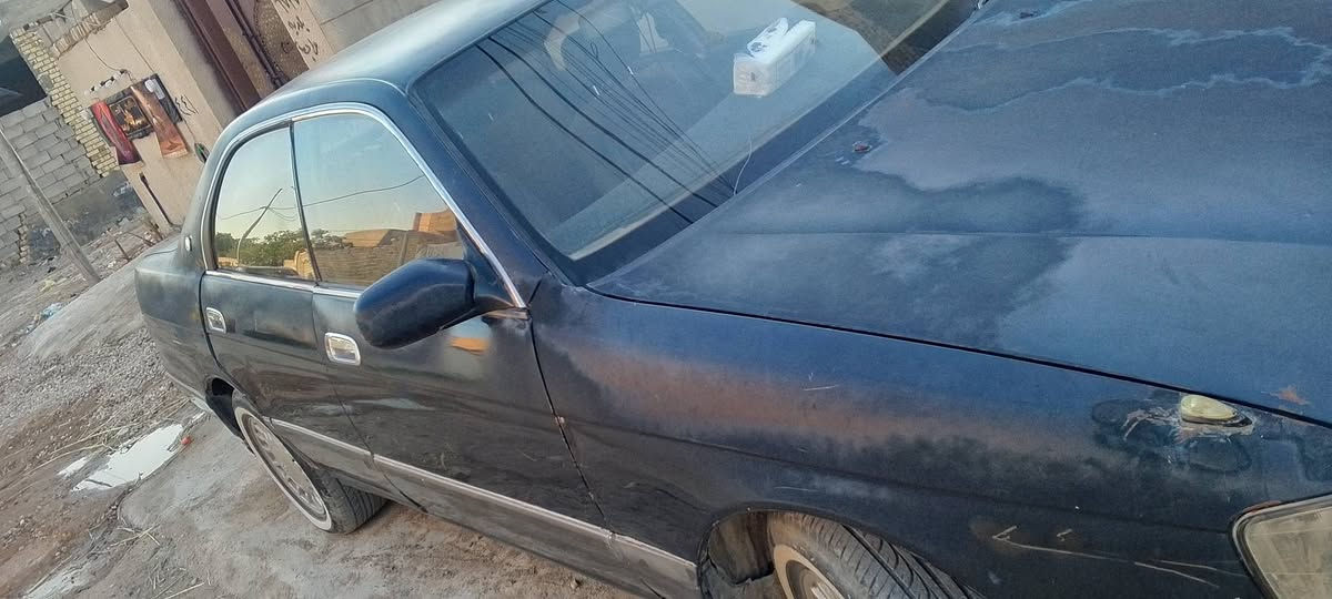 بطه موديل94رقمه واسط سنويته نافذه مكفوله من الكص ونقل كير ومكينه وتبريد ويه السويج حداديته70تخم تايرسعر38وهذارقمي وعندي وكاله عامه بيه احولك تريد من رائعيه وهذارقمي***********
