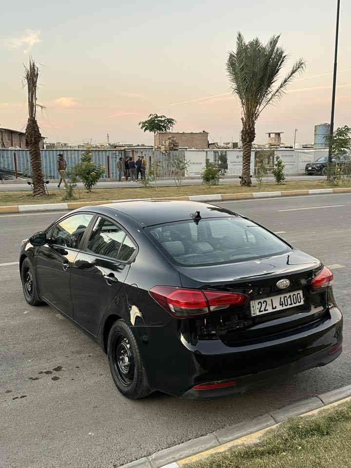 السلام عليكم فورتي 2017. وارد امريكي

سياره جديده بمعنى لكلمه

سياره حادثها  قبق جنطه فقط مبدل ومصبوغ 

صور الحادث موجوده بل منشور

بدون ايرباك سياره كفاله

المواصفات.

كاميرا. 

مانع انزلاق. 

محرك 2000 دوش

تحكمات ستيرن. 

مثبت سرعه. كروز. 

ثلاث وضعيات قياده ايكو سبورت نورمال. 
اشاير بل مري

رقم اربيل الجديد هزه جديده شرط تحويل 
رقم مميز

السعر 121 وبيها مجال بسيط 

مكاني بغداد الكرخ 

رقم التليفون. ***********
