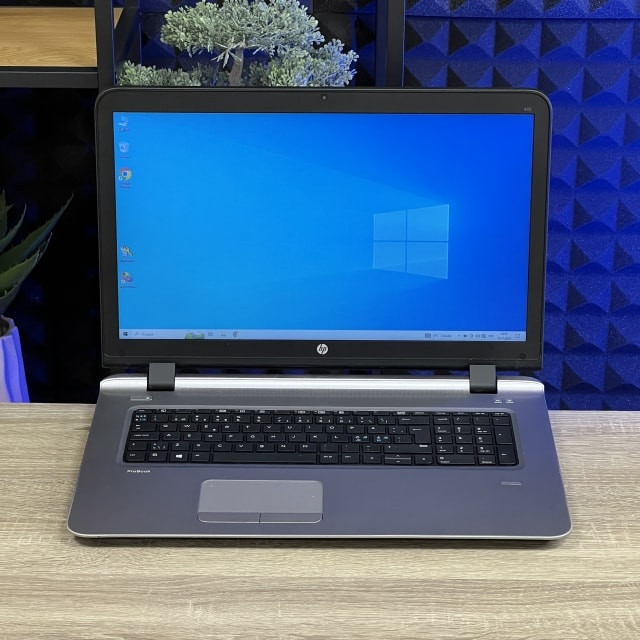 #كارت_خارجي_2GB_شاشة_17

🟣 HP ProBook 470 G3 🟣

🔅 المعالج: Intel Core i7 الجيل السادس
🔅 الذاكرة: 8GB DDR4
🔅 التخزين: 256GB SSD – سرعة عالية بنقل البيانات
🔅 الشاشة: 17.3 إنج واسعة جداً ومريحة للاستخدام
🔅 كرت الشاشة الداخلي: Intel HD Graphics 4GB
🔅 كرت الشاشة الخارجي: AMD Radeon R7 بسعة 2GB
🔅 الكيبورد: ليزري عربي / إنكليزي

🔅 الحالة: وارد أوروبي غير مستعمل داخل العراق (كالجديد) نظافة 95% فما فوق
🔅 البطارية: بحالة جيدة (ضمان ساعة فما فوق)

💰 السعر الكلي: 300 ألف دينار
🚚 يشمل توصيل مجاني + هدايا (حقيبة 🎒 + ماوس 🖱️)

🔅 الضمان:
🔹 (1) فحص وتشغيل أمام المندوب
🔹 (2) استخدام لمدة أسبوعين – أي خلل مصنعي يتم الاستبدال بنفس الموديل
 #لابتوب 
#كارت2GB 
#HP


**إذا كنت صاحب هذا الإعلان وتريد حذفه لأي سبب، رجاءا أرسل رسالة إلى الدعم الفني**