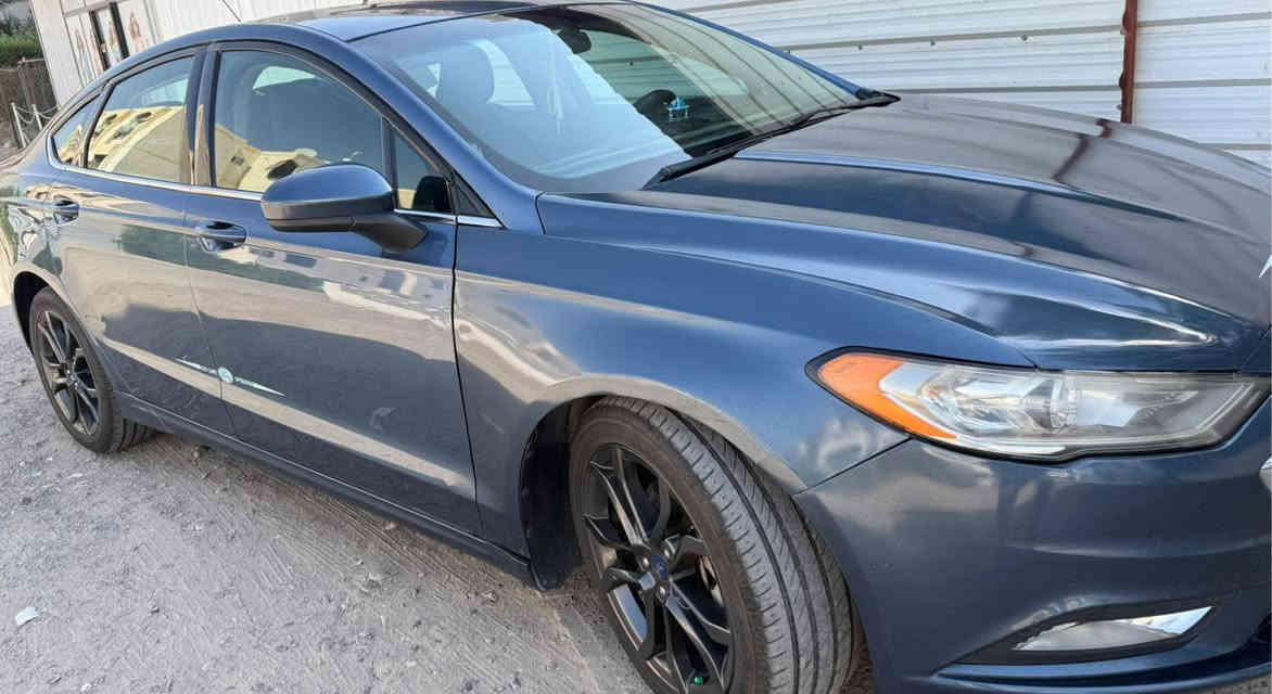 السلام عليكم 
للبيع فورد فيوجن موديل 2018 رقم اربيل ب اسمنا بيها قطعتين صبغ فقط 
السياره فئه s المحرك المرغوب 2500 
السياره كلش نضيفه عليها ادامه كامله تخم تاير جديد تبريد ثلج باتري صدر منظومه بانزين ترايك وين ميعجبك سياره كلش نشطه واستعمال ايد وحده 
سعرها 132 وبيها مجال قليل 
السياره ماشيه 161 الف 
ممتواجد عل فيس
واي استفسار الاتصال على الرقم ***********

للعلم مكان السياره صلاح الدين
