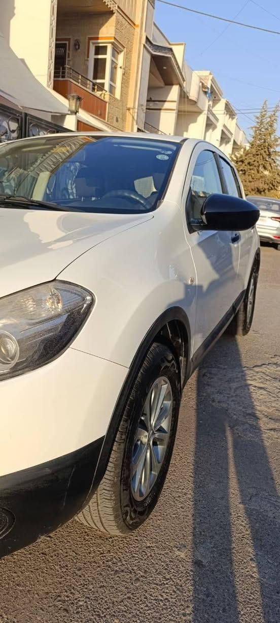 سیارە NISSAN QASHQAI 2012
سەیارەکە کلین تایتڵە بێ دعمە زۆر خاوێنە پشت لۆ پێشی کەپسە بێ عەیبە 
گێر و مەکینە بەشەرت 
سەنەوی نوێنە و چار تایەی نوێی لەسەرە
سەیارەکە بێ مەسروفە. 
رەقەم تەلەفۆن:[7149241 0750] أربيل, العراق


**إذا كنت صاحب هذا الإعلان وتريد حذفه لأي سبب، رجاءا أرسل رسالة إلى الدعم الفني**