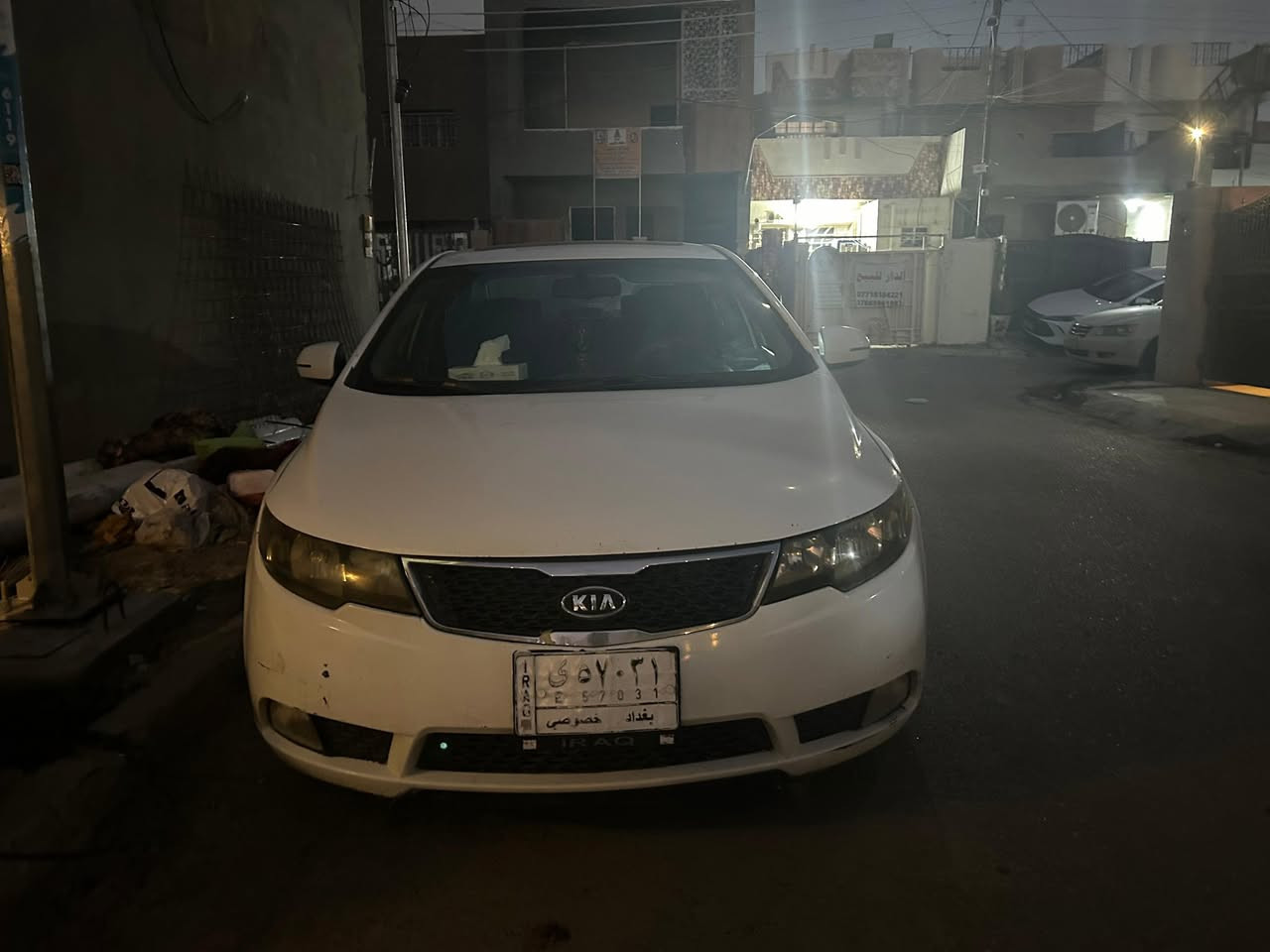 السلام عليكم
كيا سيراتو 2012
تخم تاير جديد
تدفئة تبريد 
تحكم ستيرن
فتحة سلايد
 داخل جديد 
اخوان مكلف بلنشر 
رقم صاحب السيارة
***********
