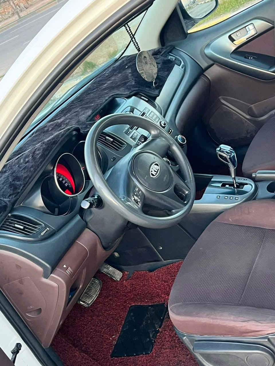 كيا سيراتو  موديل 2010   كير توماتيك قوطع بي سبوغ سياره مال بيت.  عنوان كركوك رحيم اوه.  

*********** كركوك, العراق
