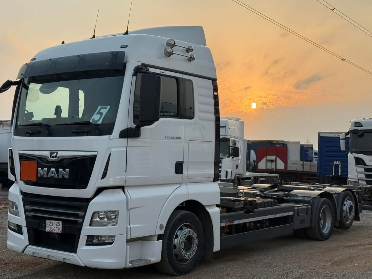 مان ٢٠١٨ مواصفات فول تبريد ريتايدر كاميره حساس ثلاجه حاكي كاميره بل صفحه سكن ٧٥٧ الف ماشي بل مفيس مجل سحال دبل تاير سياره جديد اخت زيرو 
*********** 
***********
