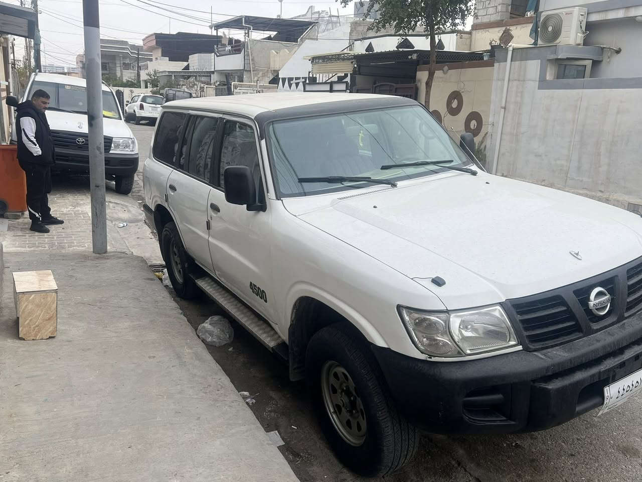 سلام عليكم نيسان بترول للبيع موديل 2002سياره مال مزايده اوراقه كامل رقم ماله هم واصل كير محرك بل شرط شاصي بل شرط سياره صبغ حزام مكان سياره كركوك سعر 68بي مجال مكلف بل نشر خابر صاحب سياره ***********
