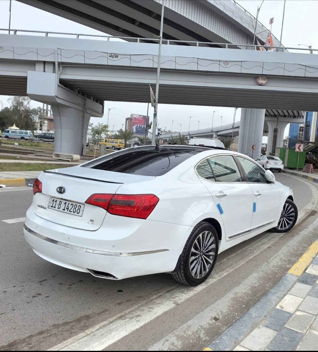 سلام عليكم
كادنزه ٢٠١١ خليجي رقم بغداد الجديد 
محرك ٦ سلندر ٣٥٠٠
سياره فول صبغ قطعتين ونص بدون دواخل 
مواصفات 
بانوراما كشنات جلد وكهرباء  داخل بيجي  تحكم ستيرن لايت لد بك لايت لد مري شفط اشاير بلمري حساس امامي خلفي  ويل كب كروم 
يدات نيكل 
عارضها ١٠٨ ومجال بسيط 
مكاني بغداد الدوره 
***********
