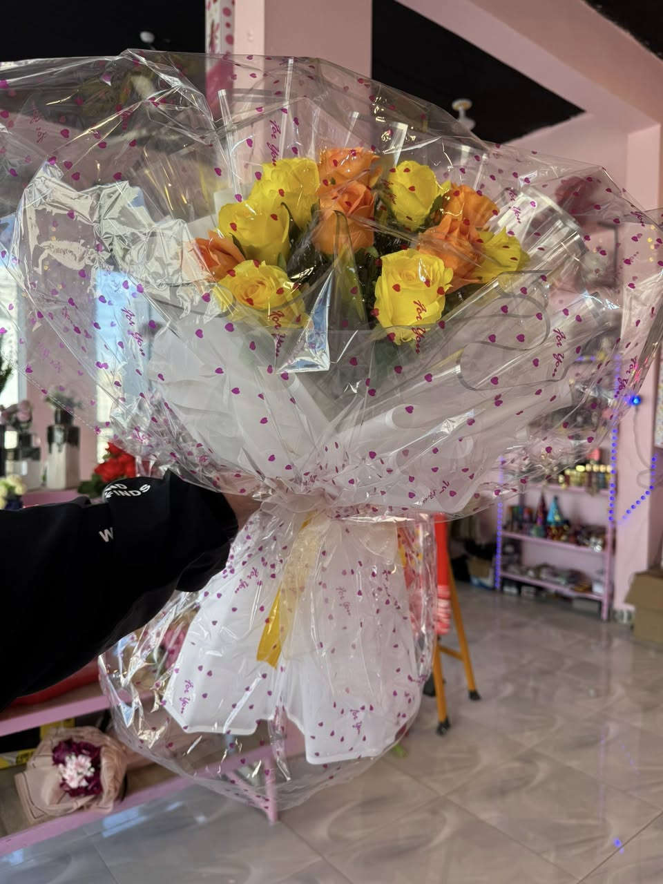 سلام عليكم حبايبي محل رحيق الهدايا كلشي متوفر بل محل كافت أنواع الهدايا يوجد لدينا خدمت توصيل ***********
