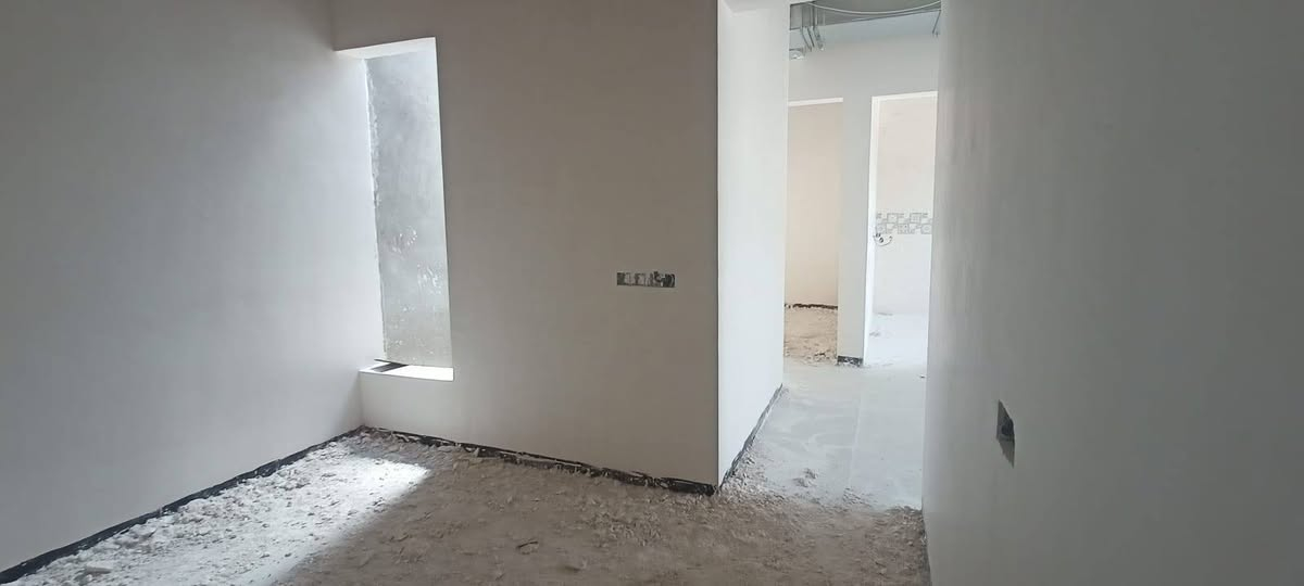 اعلان 📣📣
دار للبيع بلديه مساحه 100متر مربع 🏠
يتكون من غرفتين نوم استقبال مطبخ هول صغير درج🏠 خارجي نضام دكت تستلم مفتاح كامل بدون نقص🏠 
موقع العقار حي العسكري قرب جامع سداد البرزنجي عله🏠🏠 شارع 20 🏠
استفسار عله الرقم ‏‪***********‬‏📞📞

