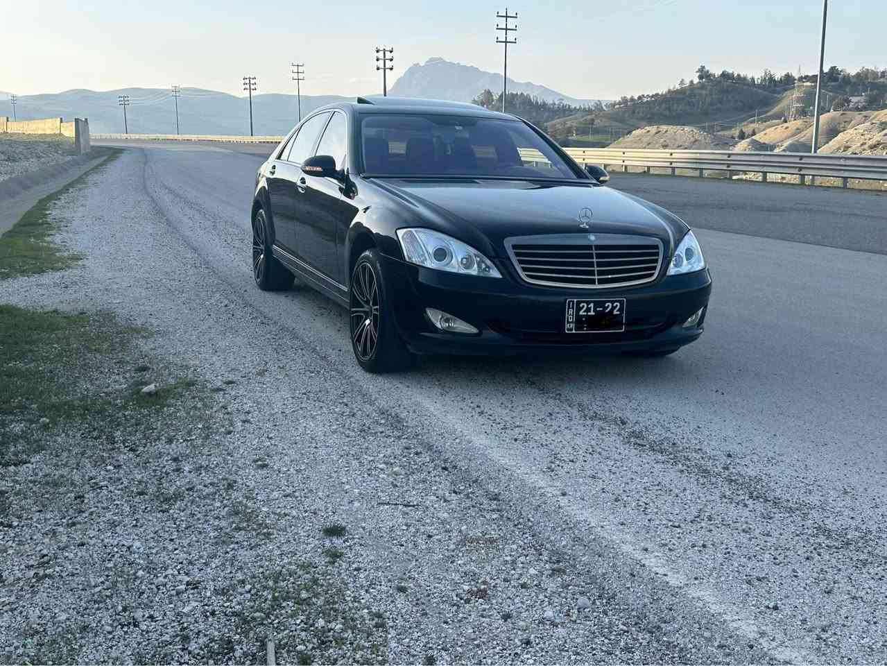 .                               بِسْمِ اللهِ الرَّحْمَنِ الرَّحِيْم
مارسیدس S کلاس 550 : مۆدێل 2008

فول مواسەفات دەرگا شه‌فت سڵایت ، سەلاجە ، پێنج پەردە ، مه‌ركه‌زی ، كوشن سارد و گه‌رم 
بۆیاخی ئێره‌ی نیه‌ سه‌یاره‌كه‌ تا دڵ حه‌زكات جوانه‌ 
بێ ڕەقەمە ساغە كۆدی بۆ كراوه‌ 120 هەزار ڕۆیشتووە
تایه‌ی تازه‌یە كامل سێرفزی تازه‌ بۆ  كراوه هه‌موو گیانی به‌شه‌رت مه‌كینه‌ی برخوی لێ با نه‌دراوه‌ گێڕ و مەکینە و تەبرید هەموو بەشەرت

سـعـر 90 

ژمارەی خاوەنی سەیارە☎️ *********** السليمانية, العراق
