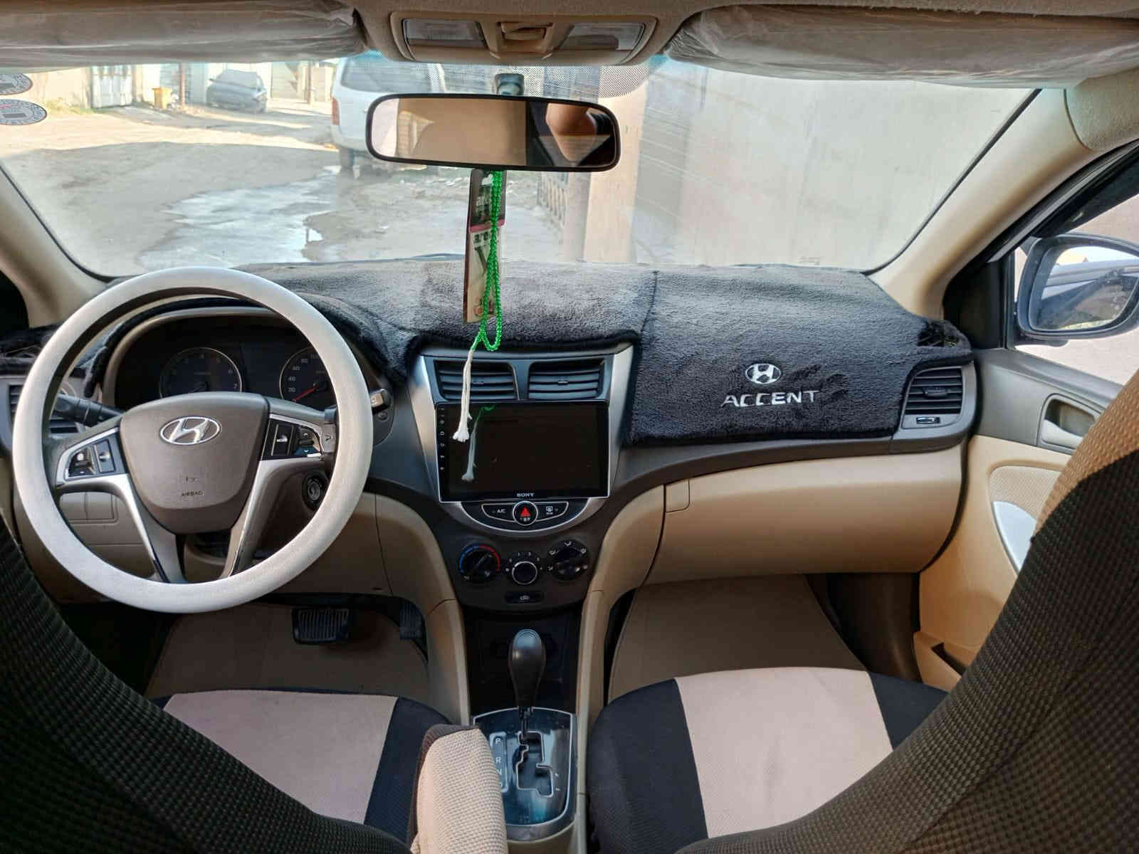 اكسنت 2014 محرك 1600 خطرتين بأسمي هزه جديده بيها صبغ ٣ قطع بدون دواخل وبيها بارد مكانات سايد روف فتحه خليجي السعر 89 وبيها مجال. مكان بغداد للأستفسار  ***********
***********
