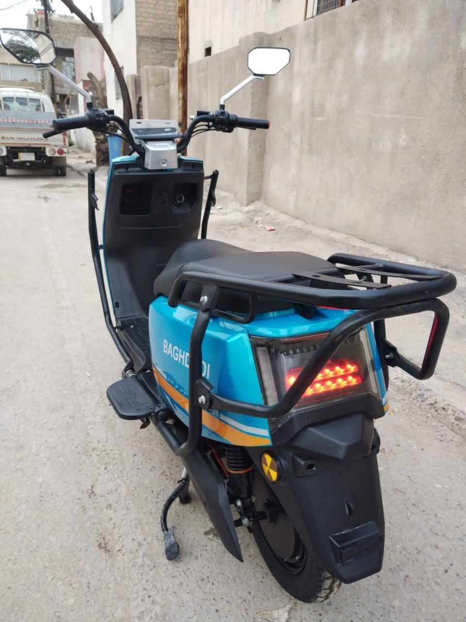 السلام عليكم
دراجه شحن 
مديل 2025
6بطاريات اكبار 
استخدام قليل 
كامله كل نقص مابيه 
بغداد 
السعر 600 وبيه مجال 
***********
