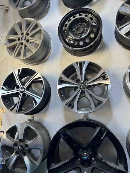 يا الله 
متوفر كافة الاطارات والزيوت ماركات عالميه و الوياله الاصليه العنوان سماوه حي العسكري مقابل جامع الامام علي قرب المتنزه ركن ورشه الاعتماد ***********
