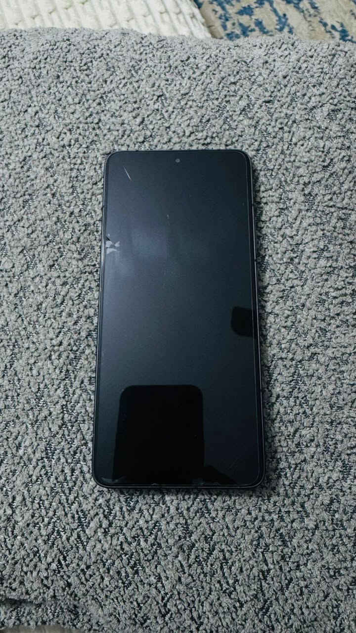 السلام عليكم 

Poco F7 Pro 
ذاكرة 512GB 
للبيع او مراوس 
السعر 500

***********
