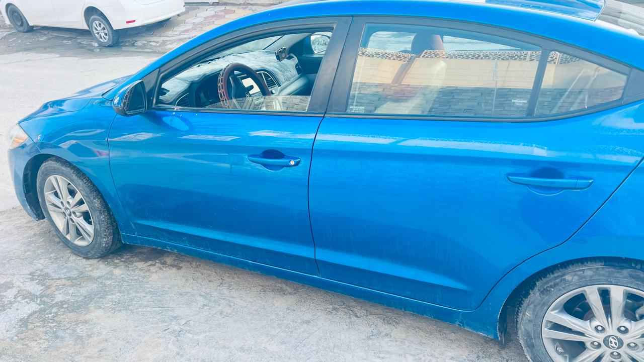 سلام عليكم الانترا موديل 18 ميسان باسمي حادث دعاميه فقط محرك بدايه تبخير السعر 110
*********** Singapore
