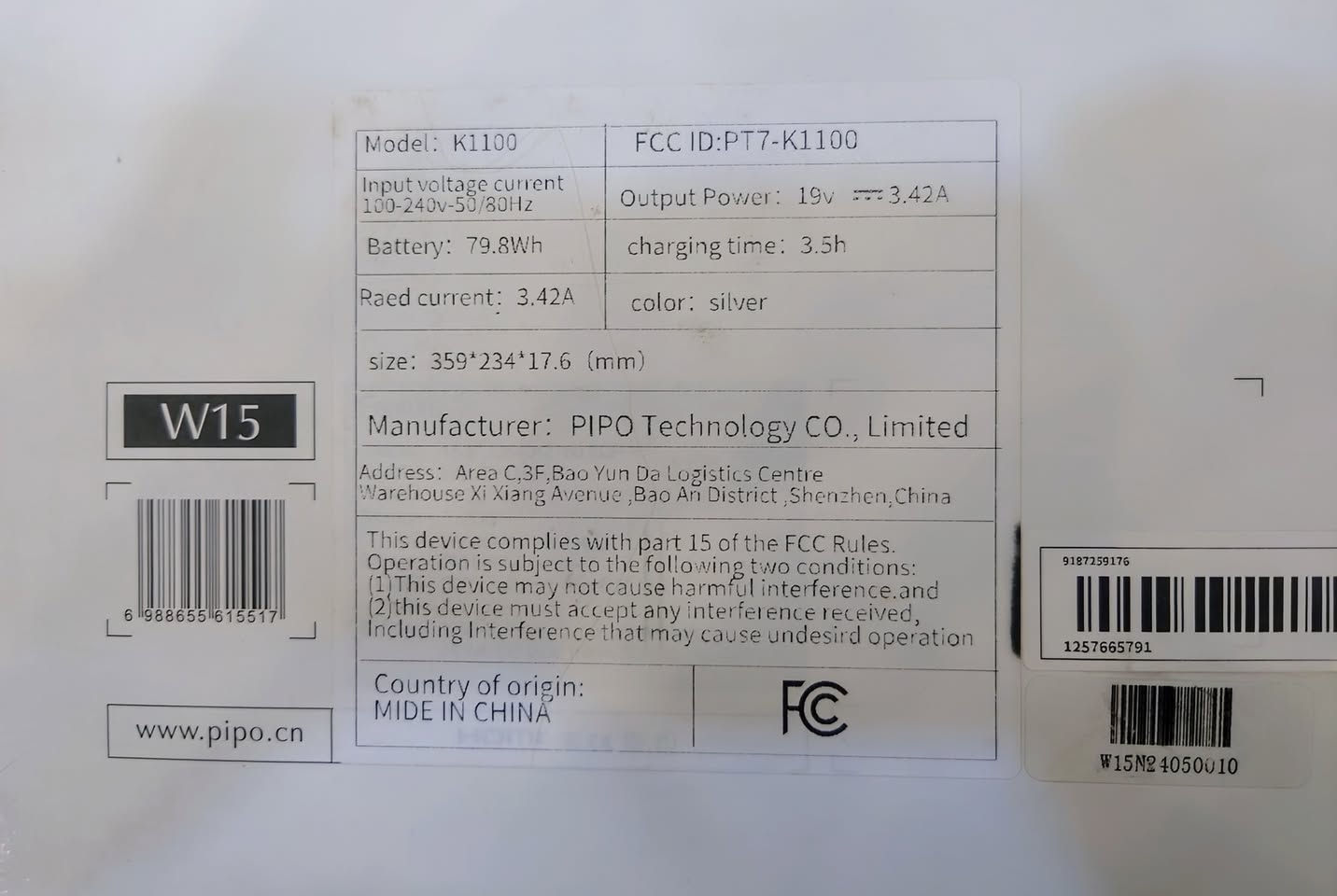 لابتوب اوبن بوكس وكل مواصفاته مكتوبه بالصور  الشاشة 4K بس بيه مشكلة بالكيبورد بعض الدكم بيها خلل وهي الاحرف
i, j, k, m, <, space
وديته للتصليح وما رهمت الا يتبدل الكي بورد 
السعر 250 الف 

https://www.alibaba.com/product-detail/Factory-Pipo-W15-4K-laptop-16_1601254991405.html#:~:text=Factory%20Pipo%20W15%204K%20laptop%2016%20RAM%20+512GB%20SSD%20core,Description


**إذا كنت صاحب هذا الإعلان وتريد حذفه لأي سبب، رجاءا أرسل رسالة إلى الدعم الفني**