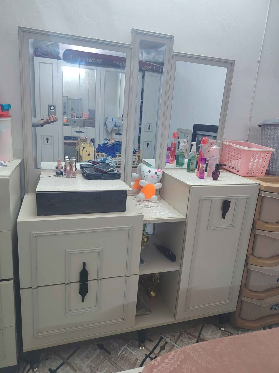 ‎غرفة نوم تركي للبيع ٦ قطع مستعمل شي قليل
 حي النصر ٢
***********‎ كركوك, العراق
