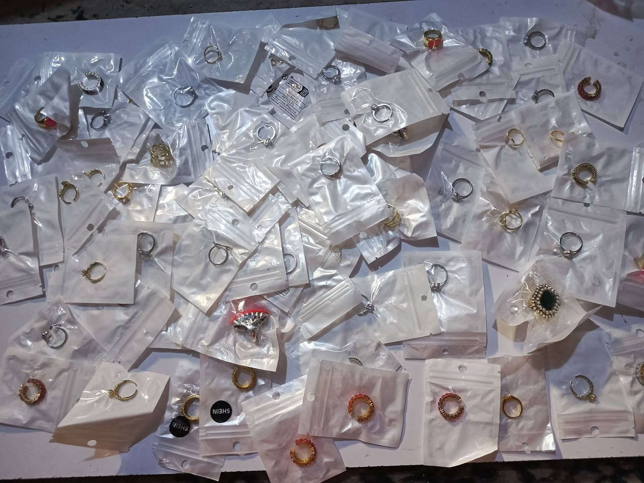 175 قطعة يفيدون توزيعات محرم الي يفيدو ينطي سعر بيهم


**إذا كنت صاحب هذا الإعلان وتريد حذفه لأي سبب، رجاءا أرسل رسالة إلى الدعم الفني**