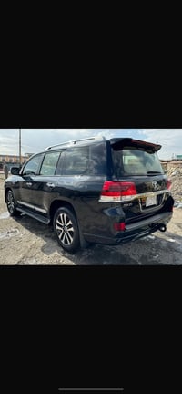 لاندكروزر V8 • ٢٠١٦ • بغداد