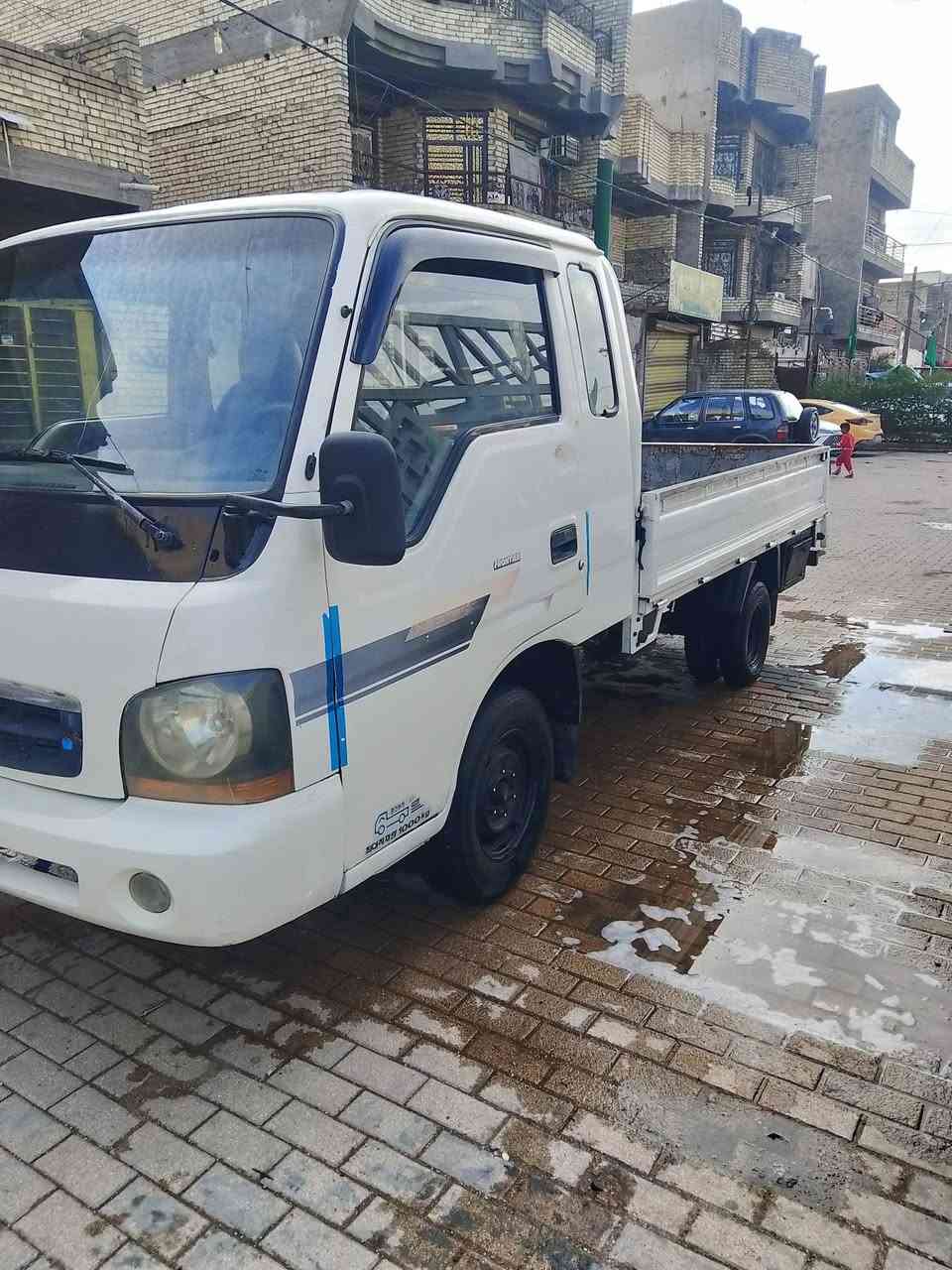 السلام عليكم كيا ام عيون للبيع موديل 2000 رقم بغداد الماني سنويه 28 مكينه 3000 مفتوح لا صرف ولا بخار مكفوله من الضربه والكص والتبديل بيهه مكانات صبغ للجماليه مكينه وكير واكسل مكفول شاصي رقم شاصي مكفول تخم تاير صدر جديد كهربائيات كله شغاله سياره جاهزه السعر 77 وبيه مجال مكاني بغداد مدينة الصدر الشراي يخابر *********** غير متواجد على الفيس
