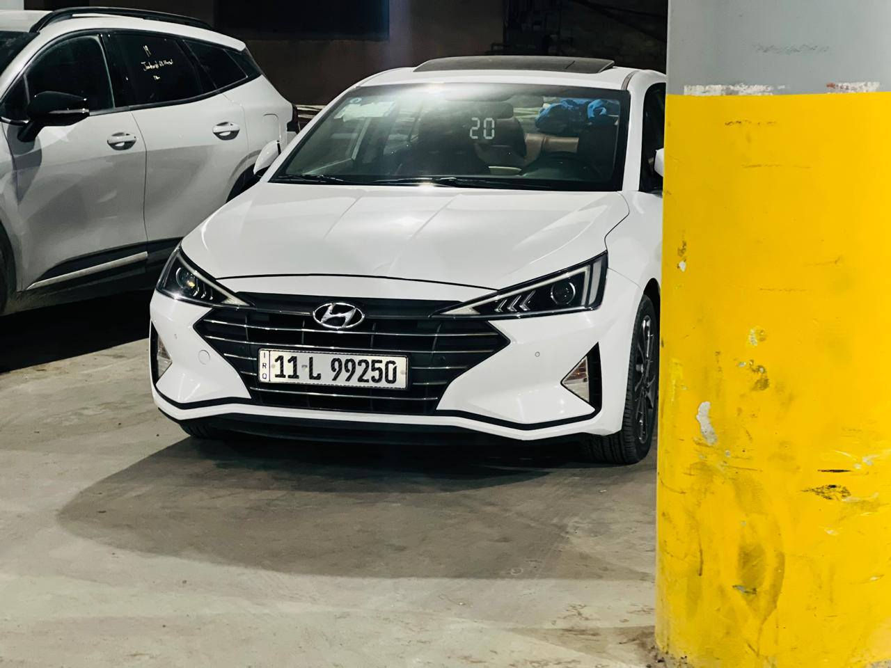 سلام عليكم النترا 20
خليجي فول 1 ع 1 
قطعتين تبريد 
داخل صاج. جلد 
5 ويل كروم 
بصمه 
فتحه 
صدوك ذكي يفتح عند الاقتراب 
منضومه زنون 200$ 
3 وضعيات قياده 
كأمره إماميه خلفيه
حساس امامي خلفي 
رقم بغداد بسمي
مكان السياره بابل لاستفسار عل الرقم ***********
