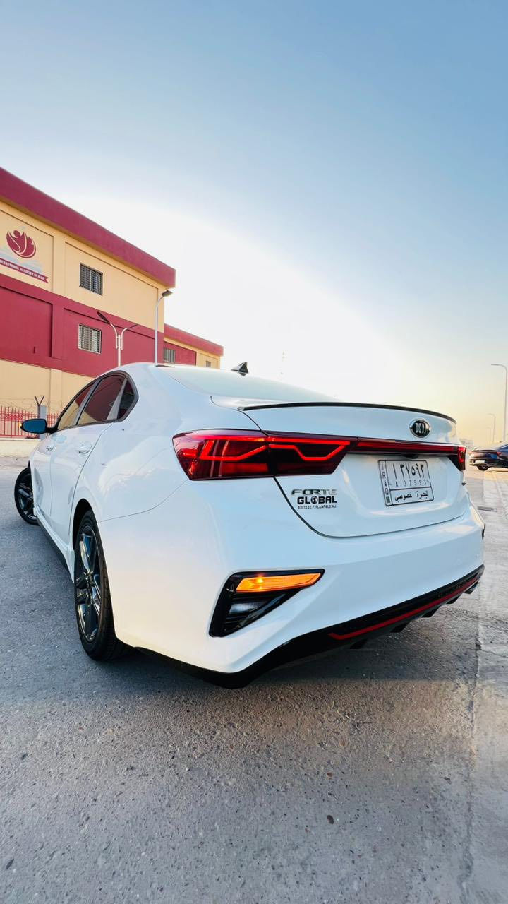 السلام عليكم
كيا فورتي مديل 2020  جي تي لاين 
فول 1/1 وارد امريكي تقرير مياه امطار 
تعمل وتسير داخله تشتغل محرك 
2000 دوش ماشيه 66mi حقيقي
رقم بصرة معوقين سنة وتصير حرة
مواصفاته  بصمة حساسات خلفيه امامية ورادارات كشنات جلد شاشة ابل كار بلي
فتحة سقف تحديد مسار كامرة خلفيه  
لايت عدسة زنون شحن لاسلكي السياره جاهزه من كلشي
للاستفسار ***********
